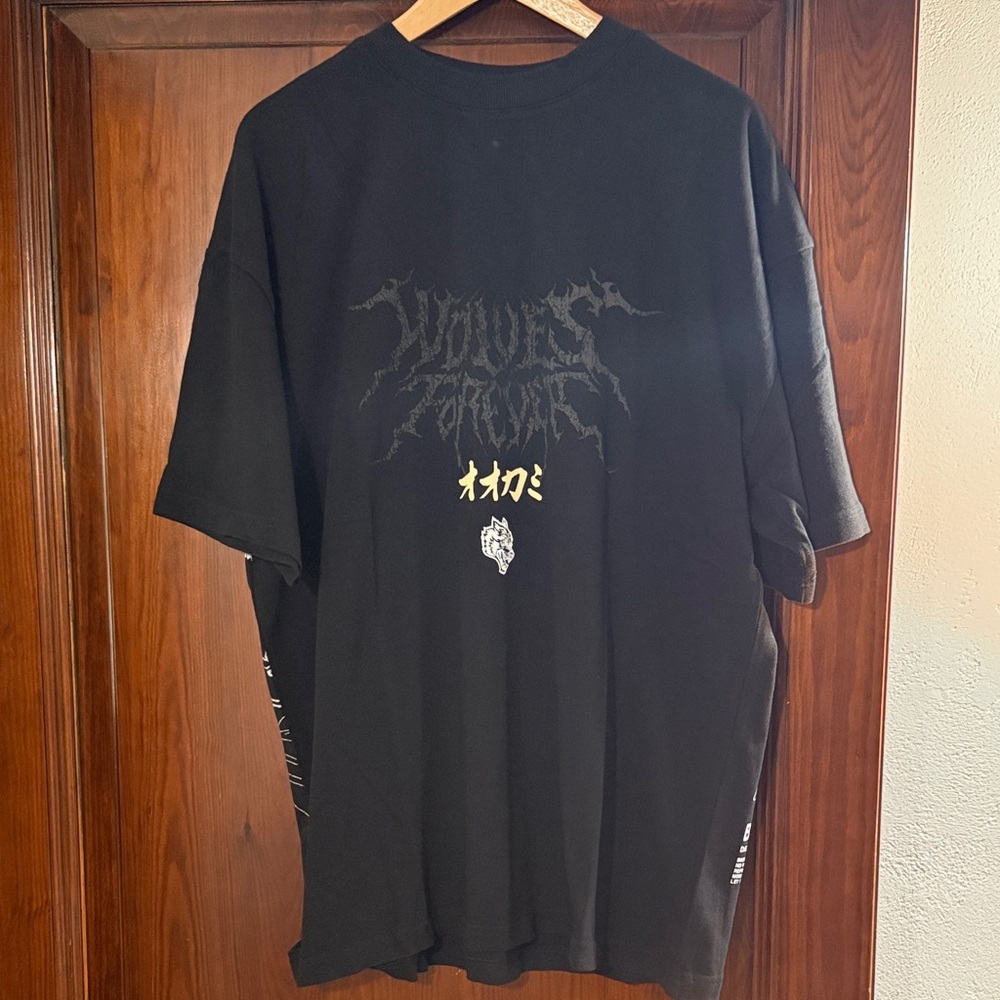 Wolves Forever Black Graphic Tee